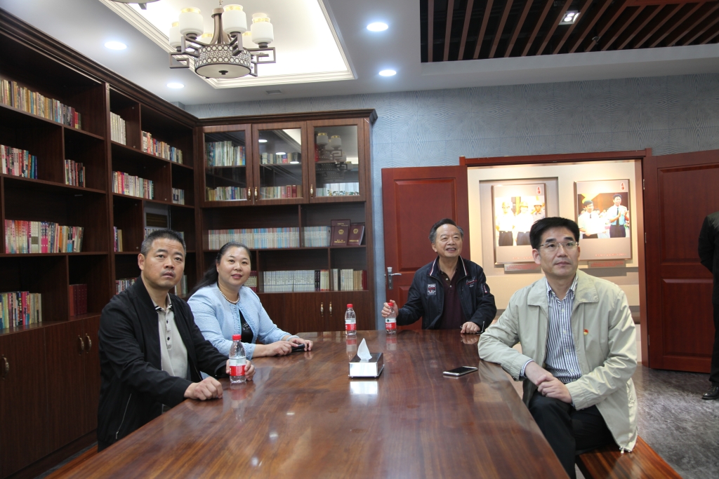 2019年10月11日，連云港市退役軍人事務局王永仕局長一行到1號樓參觀展館